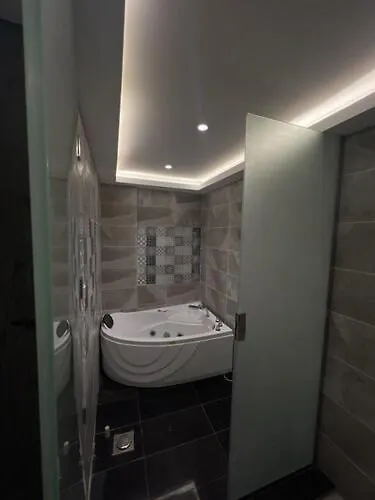 Y Platinum Hotel Medina